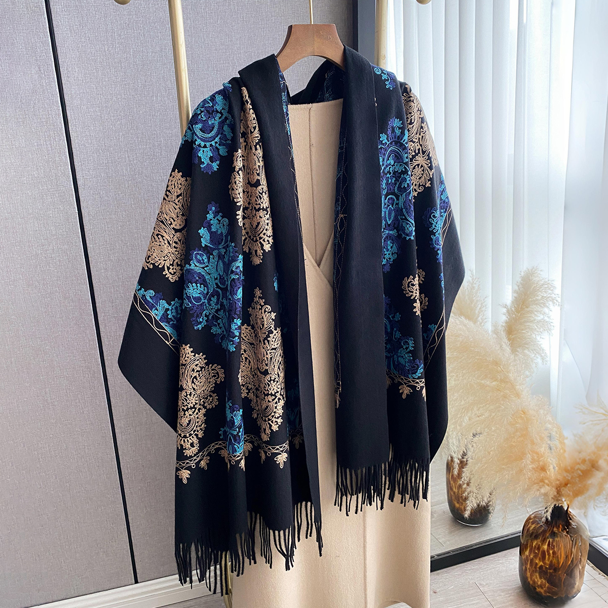 Women Fashion Winter Warm Cash - Embroidery Pashmina ulasan dan harga